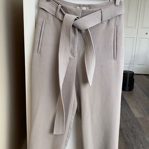 Aritzia size 4 Wilfred New Ariel Front Pant